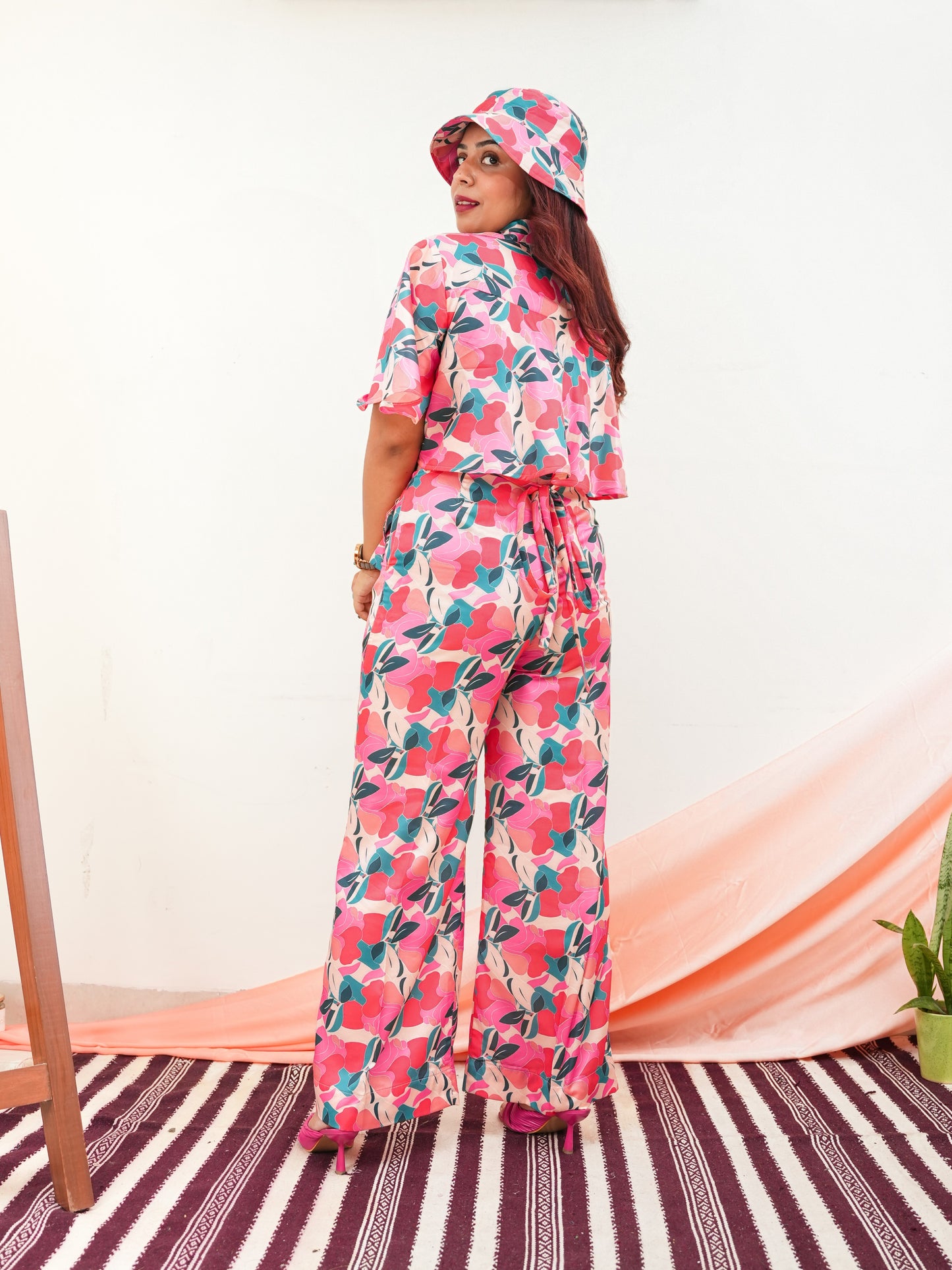 Floral wide legged pants